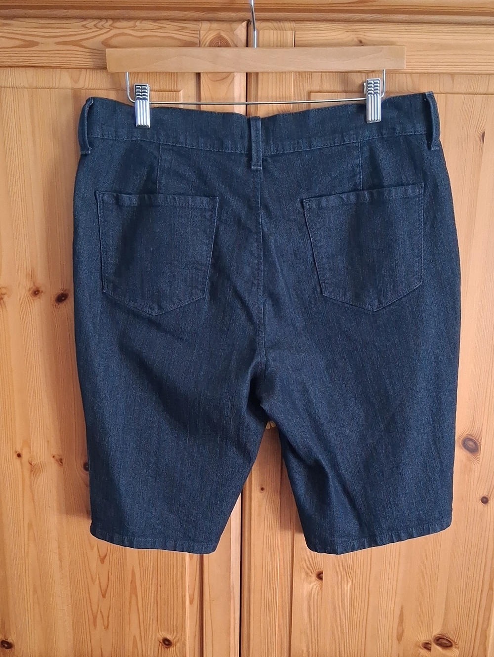 NYDJ Dark Wash Denim Stretch Lift Tuck Fit Summer Bermuda Shorts Plus Size 14 - Picture 4 of 8